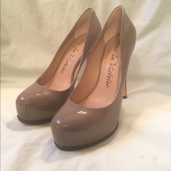 POUR LA VICTOIRE patent leather pumps 7.5 - Picture 2 of 3